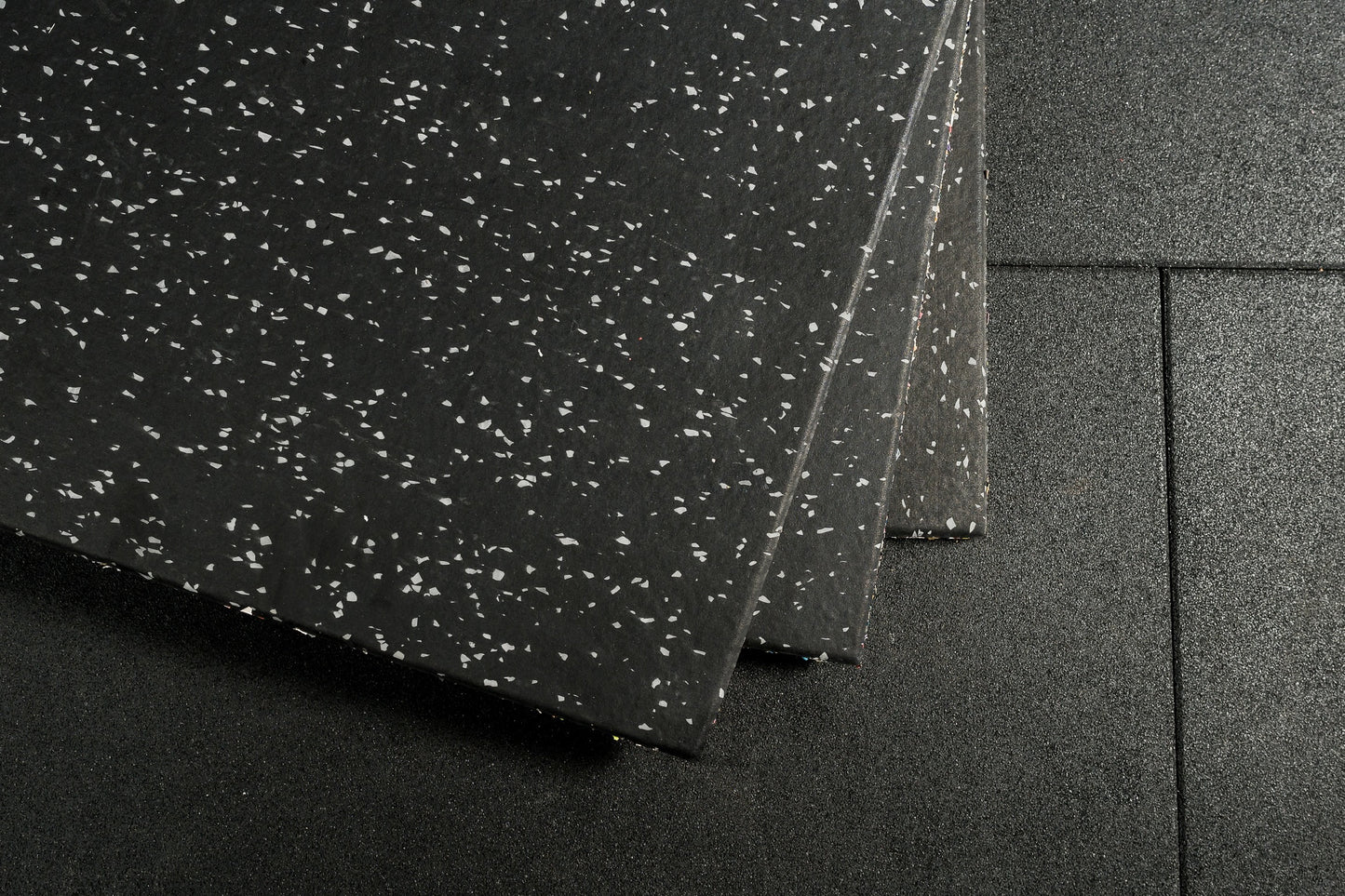 Grey Fleck Flooring on a black mat